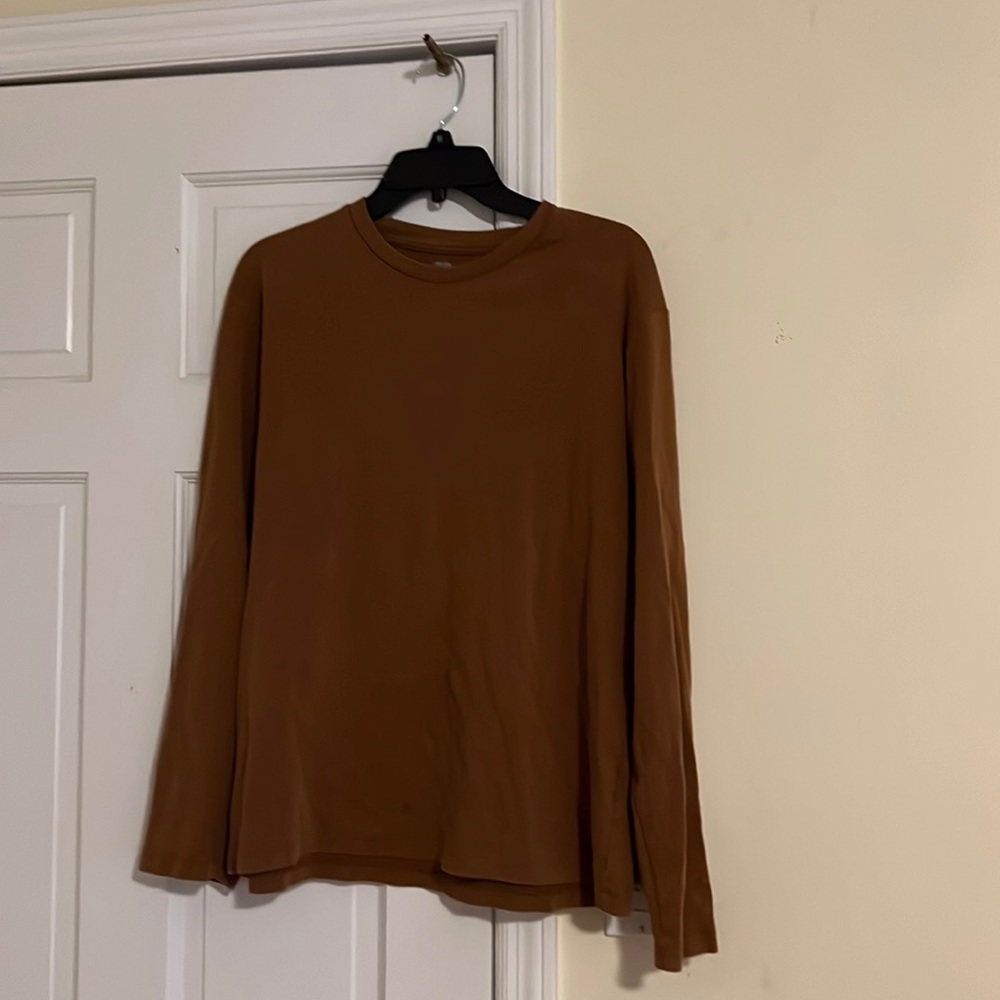 Uniqlo Brown Tee Size L